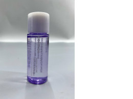 Cleansing oil helps to remove makeup.