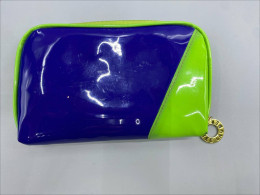 Cosmetic bag