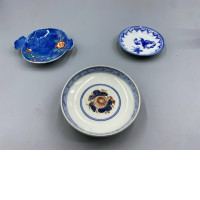 set of 3 Imari porcelain plate