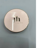 Cushion foundation compact from the JennyHouse brand. Cushion foundation compact from the JennyHouse brand.