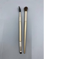 set of 2 Brush for applying makeup to the eyes and eyebrows. set of 2 Brush for applying makeup to the eyes and eyebrows.