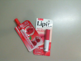 Set of 2 lip balm samples