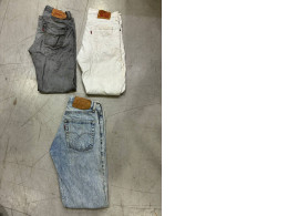 Set of 3 Vintage style Levi's 501 and 505 jeans.