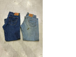 Set of 2  classic Levi's 505 regular fit straight-leg jeans,vintage Levi's 501 jeans in a light blue wash. 