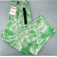 The Nike Men's Tech Dri-FIT Woven Camo Pants feature a digital camouflage print and unique technology pockets. The Nike Men's Tech Dri-FIT Woven Camo Pants feature a digital camouflage print and unique technology pockets.