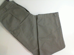 Men's trousers green