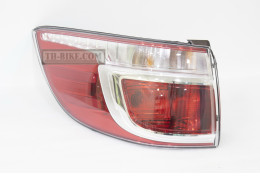 Left taillight assembly (outer light)