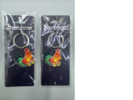 Set of 2 Keychain with rooster design. 
