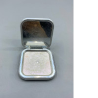 Foldable portable mirror