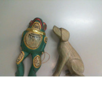 Set of 2 wooden figures, dog and frog