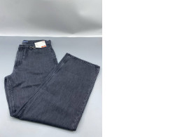  Uniqlo Black jeans