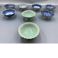 Set of 8 Small glass plate, seto, with chrysanthemum pattern.