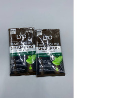 set of 2 My grandmother dyed my hair.