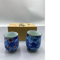 Set of 2 A Japanese yunomi tea cup is a handleless tea cup. Set of 2 A Japanese yunomi tea cup is a handleless tea cup.