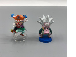 Set of 2 boardgame miniatures