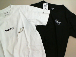 Set of 2 T-shirts, black and white