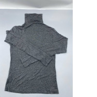 Gray long-sleeved turtleneck shirt