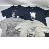 Set of 4 Vintage black t-shirt with band logo.