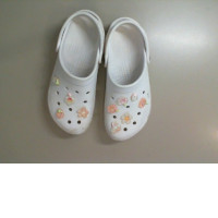 Women's white closed rubber shoes