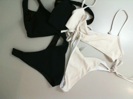 Set of 2 women's swimsuits, white and black
