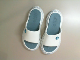 White rubber flip flops White rubber flip flops