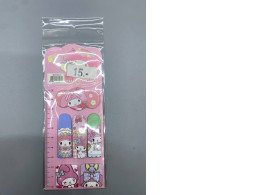  My Melody and Kuromi themed sticky notes feature a built-in ruler on the packaging for added functionality.