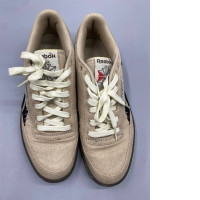 Reebok Club C Revenge Vintage shoes in the Modern Beige/Boulder Beige colorway. 