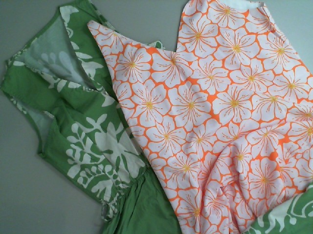 Set of 2 long dresses, green and orange in flowers Set of 2 long dresses, green and orange in flowers