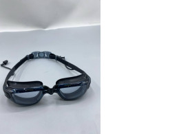 Swimming goggles