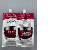 Set of 2 Olay Regenerist Micro-Sculpting Cream pouches. 