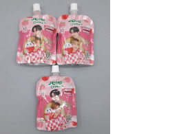 Set of 3 Chewy lychee and peach flavored jelly, starring Thai actors Seepruk and Nunew Chawarin. Set of 3 Chewy lychee and peach flavored jelly, starring Thai actors Seepruk and Nunew Chawarin.