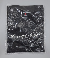 Black crew neck t-shirt Black crew neck t-shirt