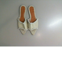Women's light-colored open-toe shoes