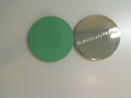 Set of 2 metal coasters Set of 2 metal coasters