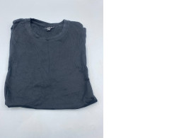 Black crew neck shirt Black crew neck shirt