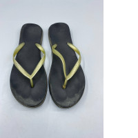 Women's black sandals