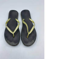 Women's black sandals