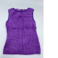 Women's sleeveless purple shirt