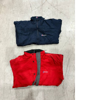 Set of 2 intage models similar to the Driaqua or RN101568 Gore-Tex hiking jackets. Set of 2 intage models similar to the Driaqua or RN101568 Gore-Tex hiking jackets.
