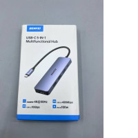  BENFEI USB-C 5-in-1 Multifunctional Hub. 