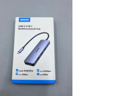  BENFEI USB-C 5-in-1 Multifunctional Hub. 