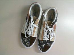 Brown fabric kendas Brown fabric kendas