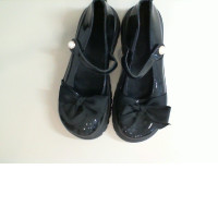 Women's black platform shoes
