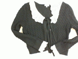Knitted sweater with ties
