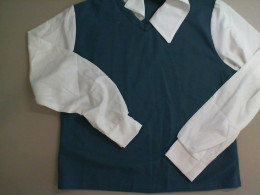 Blue blouse with white sleeves
