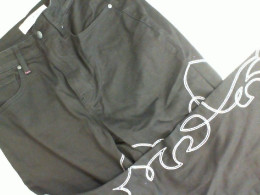 Black jeans with embroidery Black jeans with embroidery