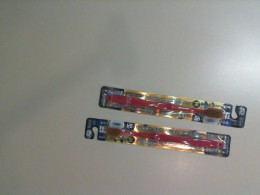 Set of 2 toothbrushes