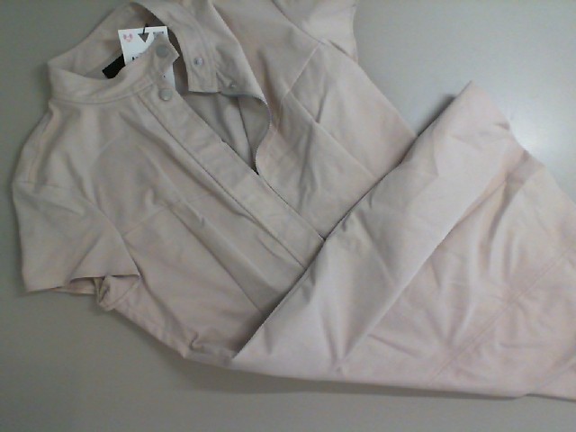 Short beige dress with a zipper Short beige dress with a zipper