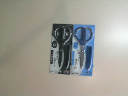 Set of 2 paper scissors