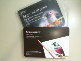 Set 2 Colored pencils and crayons